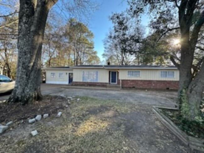 Building Photo - 119 S Canton Club Cir