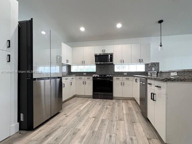 Primary Photo - 17888 SW 14th St