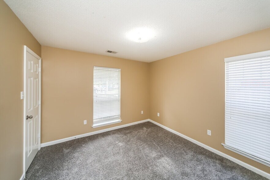 Building Photo - 8386 Evening Sun Cove