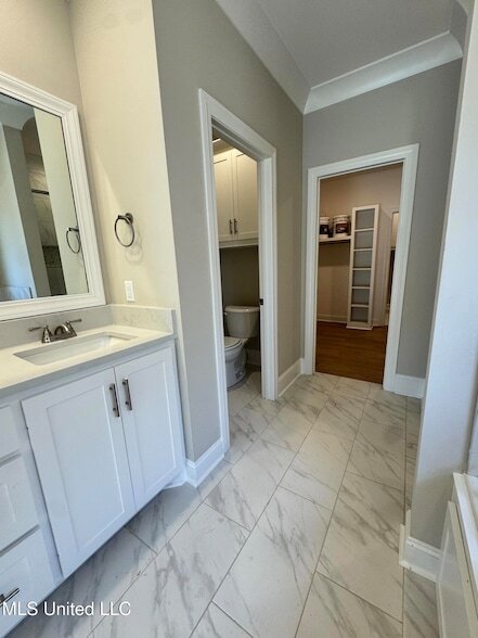 Building Photo - 115 Southern Oak Wy