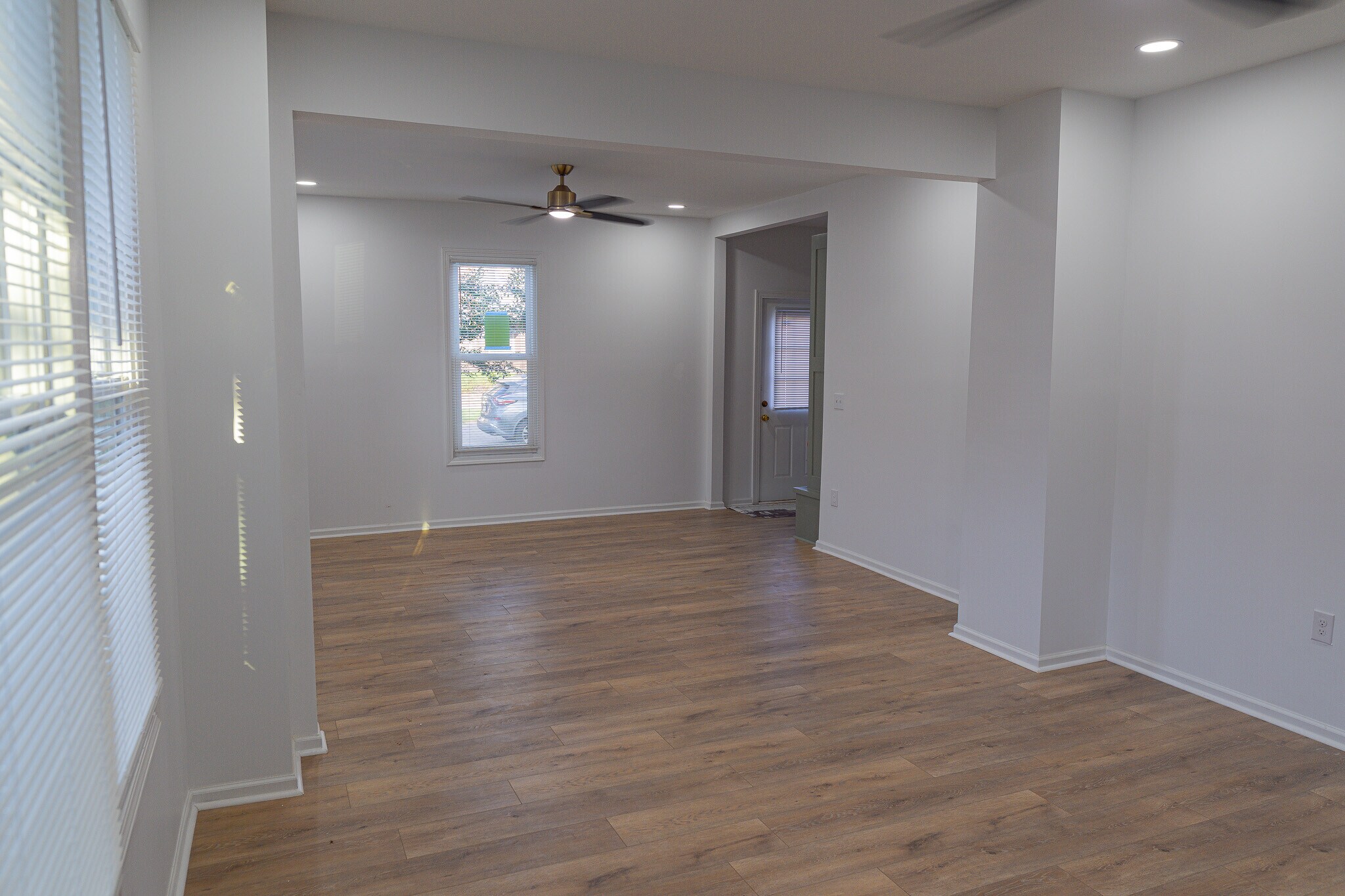 Building Photo - 817 Maple St