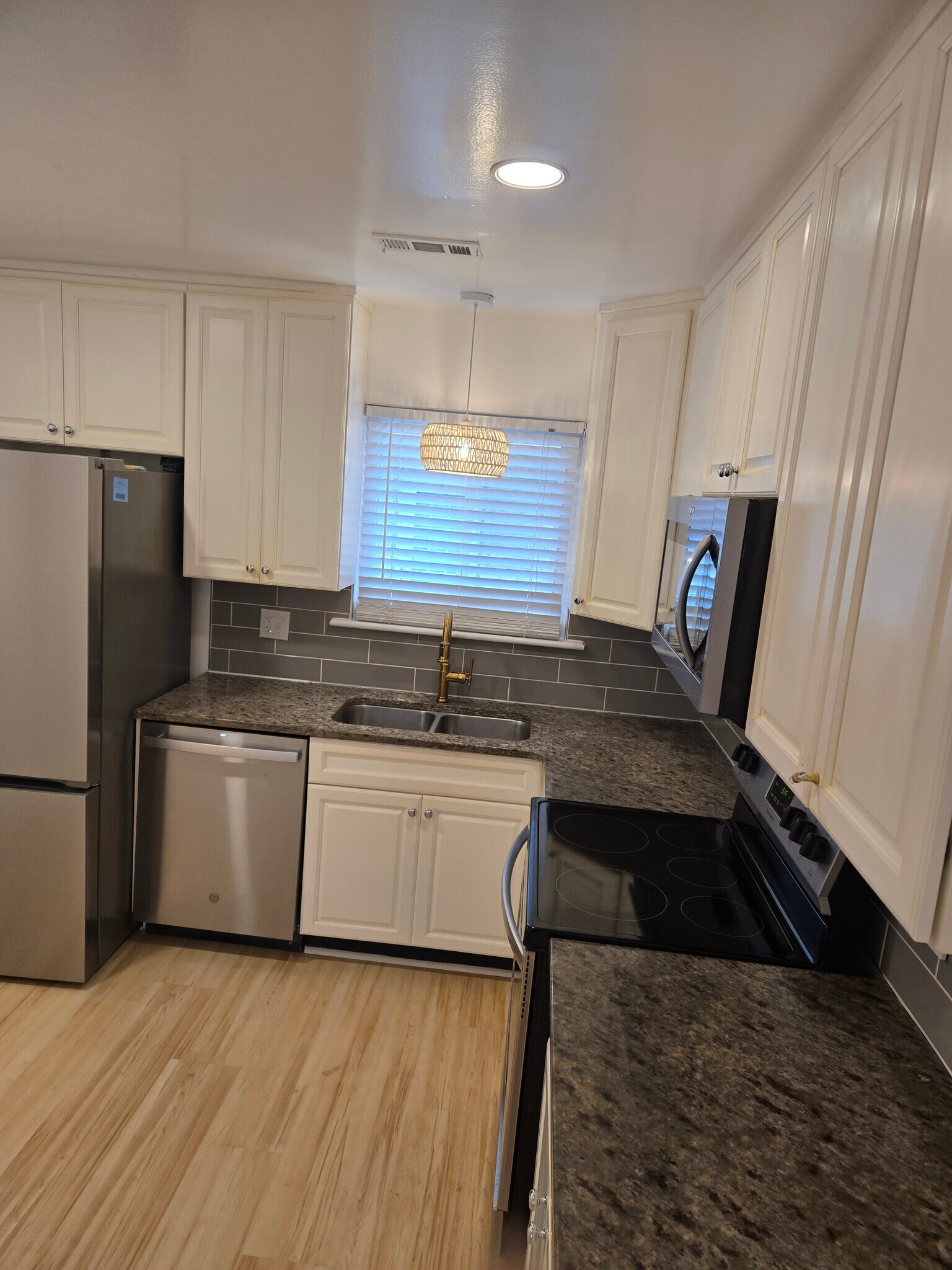 Building Photo - 2515 Arkansas Ave