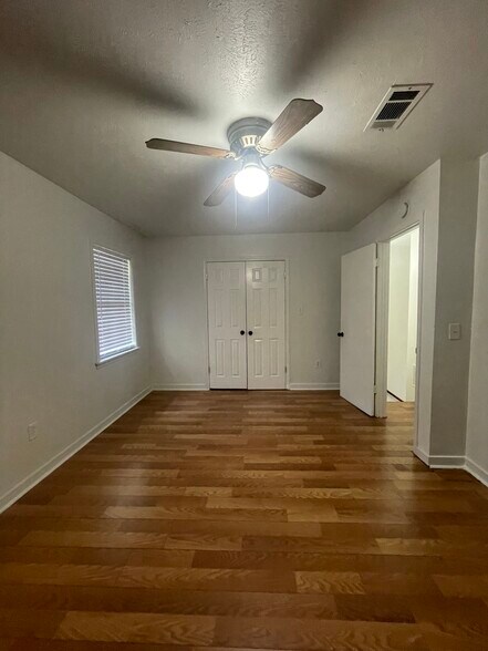 Building Photo - 824 Garvin St
