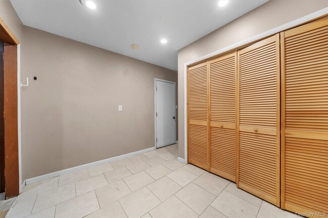 Building Photo - 3 Fredrick Dr