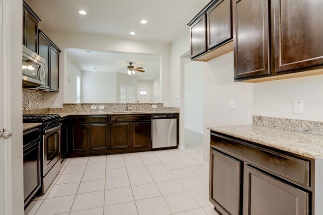 Building Photo - 1011 Larkfield Dr