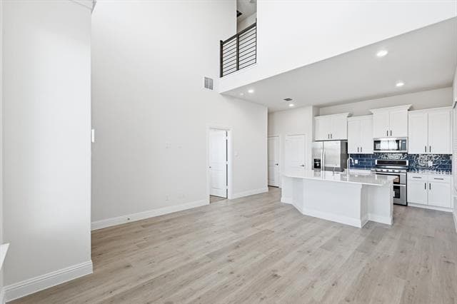 Building Photo - 1504 Lake District Dr