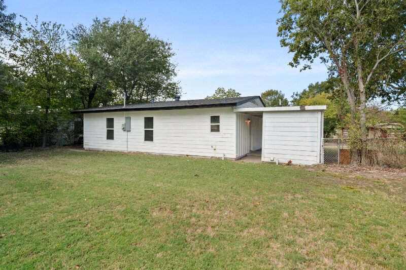 Building Photo - 3003 Williams Dr