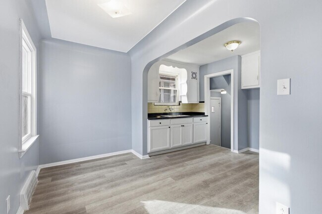 Building Photo - 9233 McKinney St