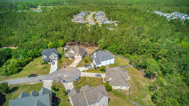 Building Photo - 412 Ponzer Ct N