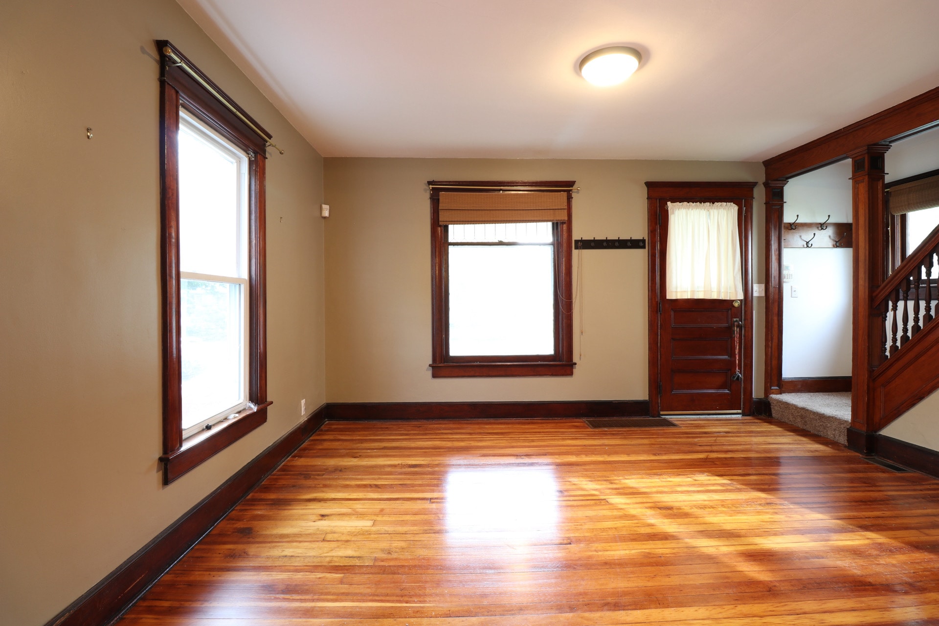 Living Room - 128 Crestmont Rd