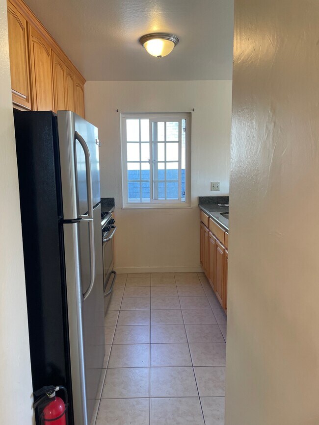 Building Photo - 3617 Loma Vista Ave