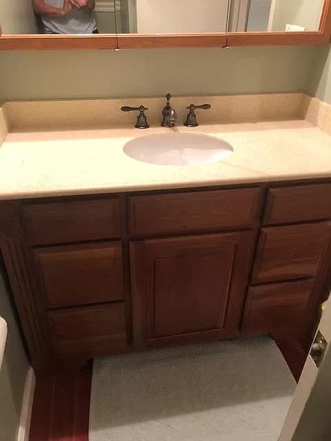 Upstairs Bathroom 3 - 6 Landings Way