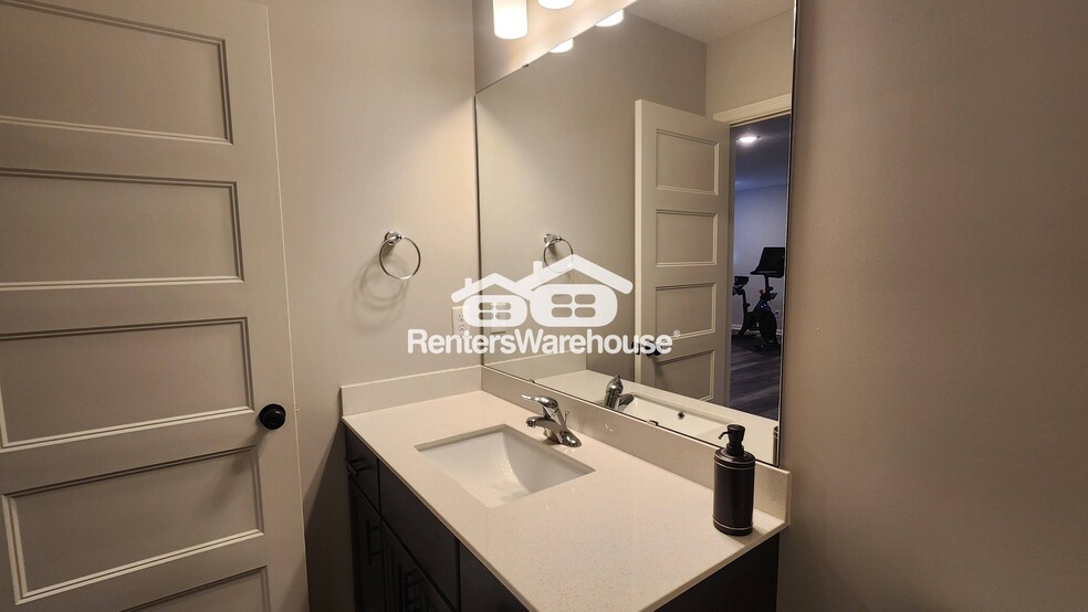 Building Photo - 1234 Rich River Way