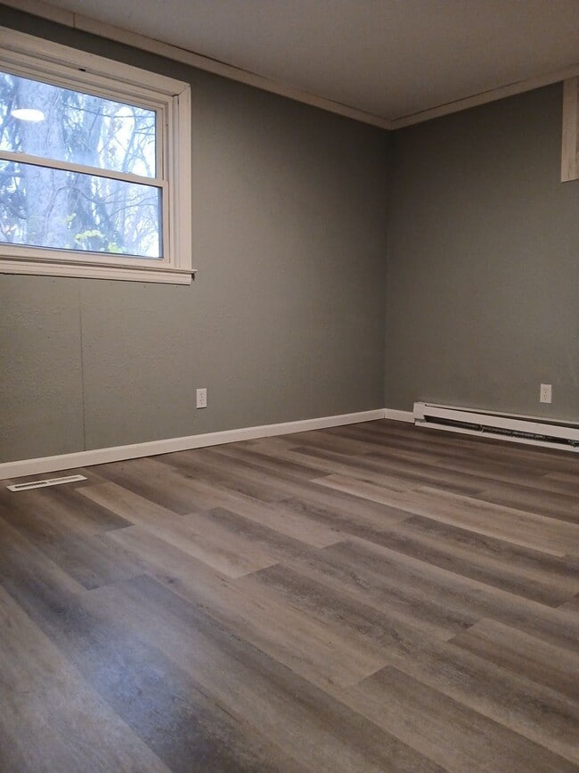 Building Photo - 3317 Elm St