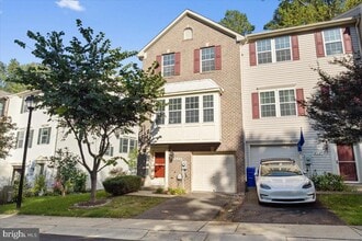 Building Photo - 8329 Autumn Crest Ln