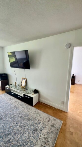 Living room - 2651 S Course Dr