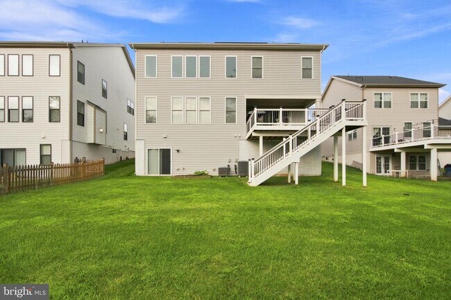 Building Photo - 24535 Mountain Magnolia Pl