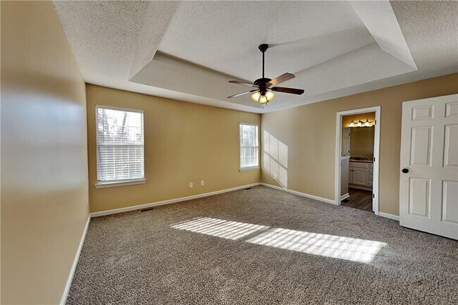 Building Photo - 7000 Greenfield Ln