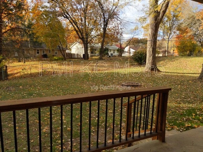 Building Photo - 3207 NE 48th Terrace