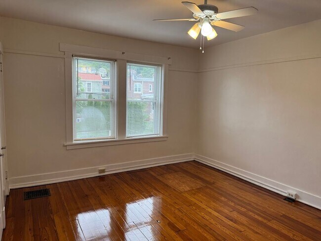 Building Photo - 1651 Chislett St