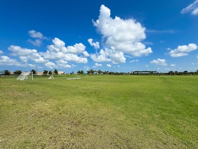 Building Photo - 9312 Tequila Sunrise Dr
