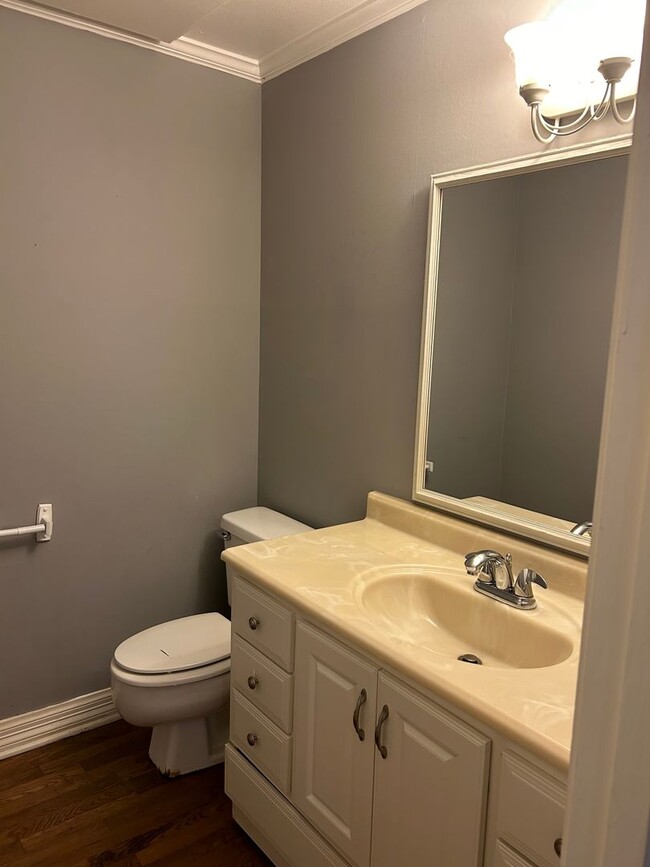 Building Photo - 3407 Shenandoah St