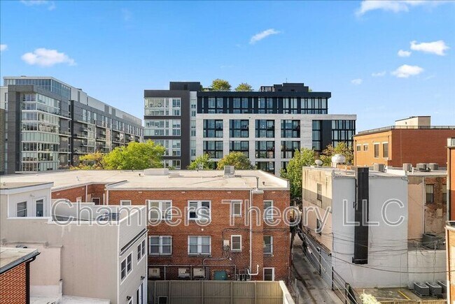Building Photo - 1514 8th St NW