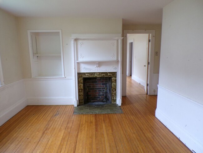 Building Photo - 86/88 North Main Ave, Orono ME