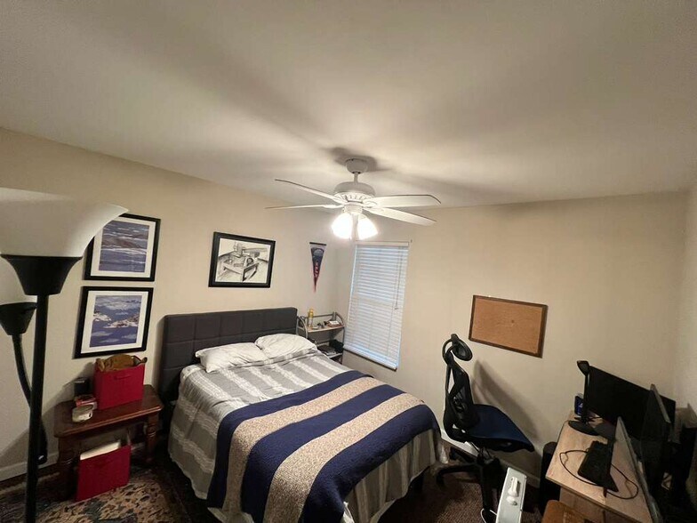 Building Photo - 1201 Laurel Ave