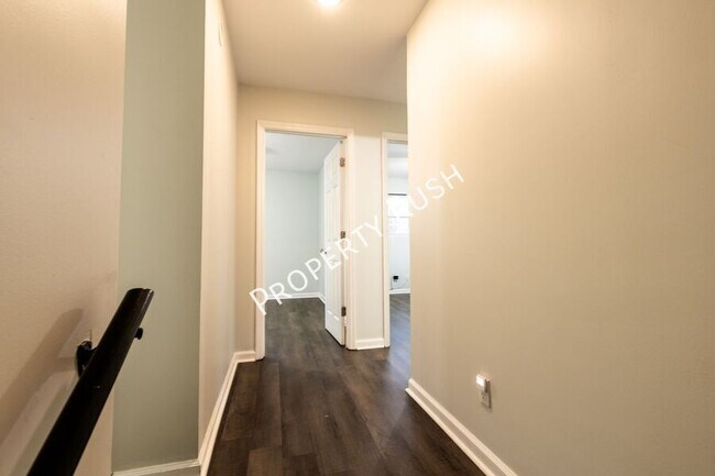 Building Photo - 2290 Malibu Dr SE
