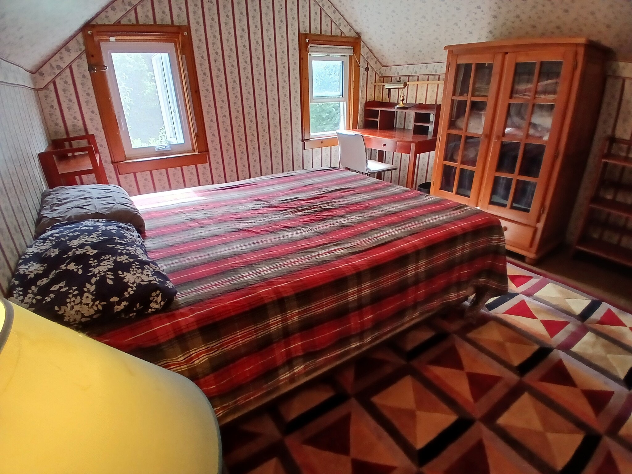 Second bedroom has garden view - 115 Delta Dr