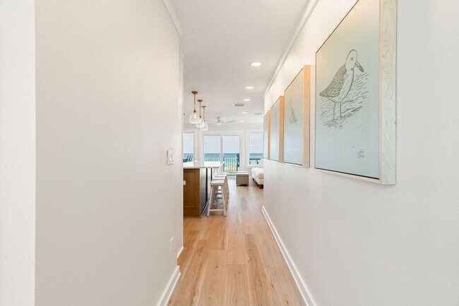 Building Photo - 100 S Spooky Ln