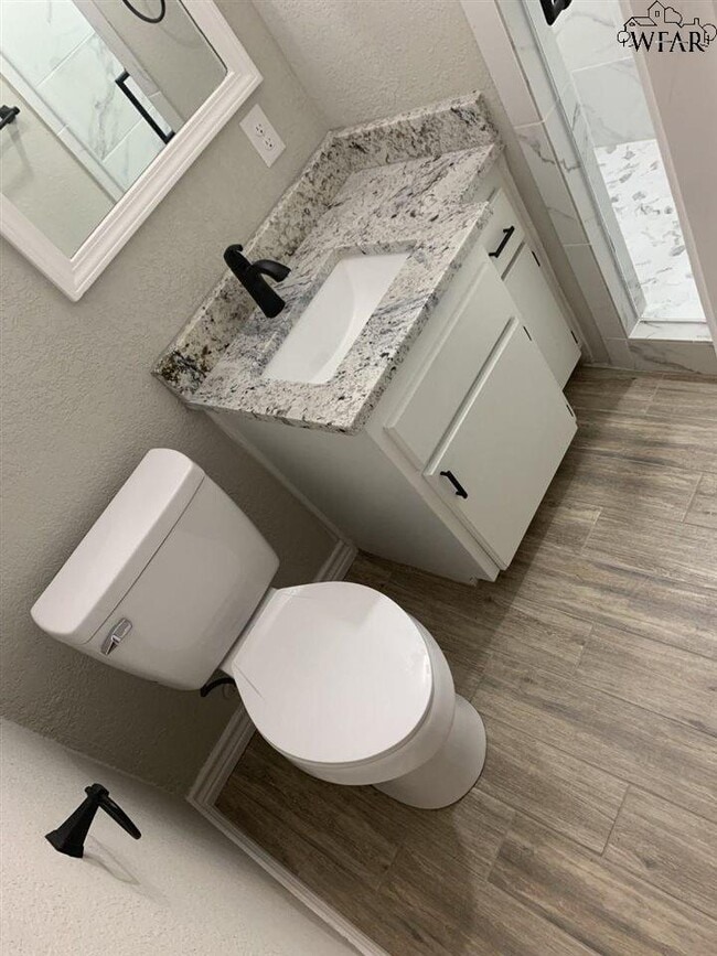 Building Photo - 4111 Stearns Ave