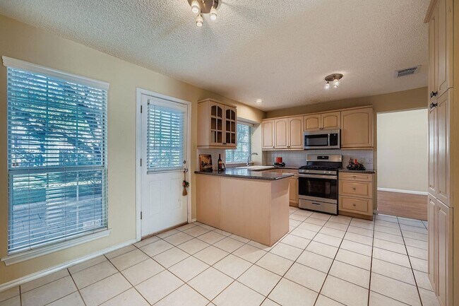 Building Photo - 2812 Little Elm Trail