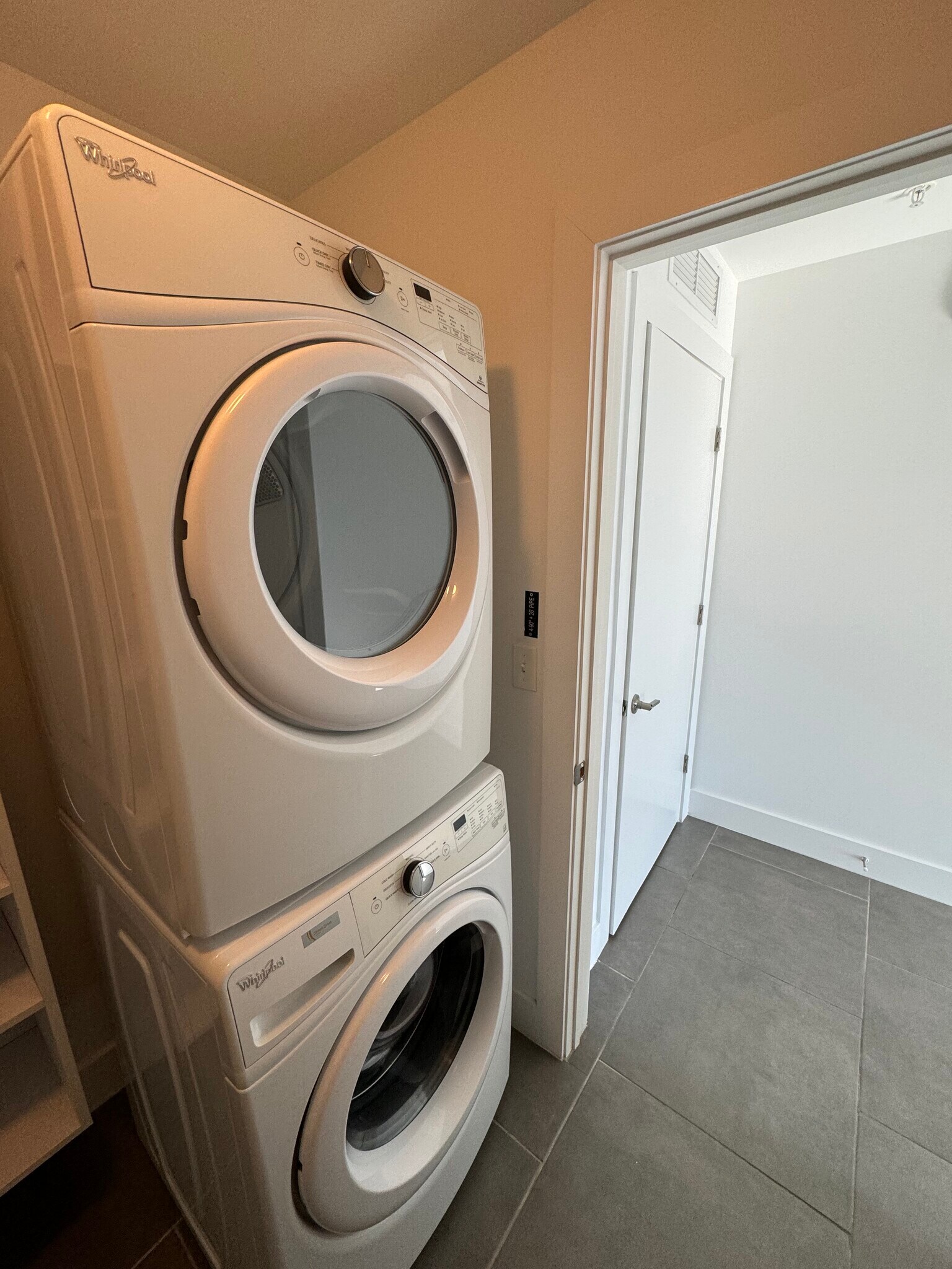 WASHER AND DRYER - 119 NE 20th St