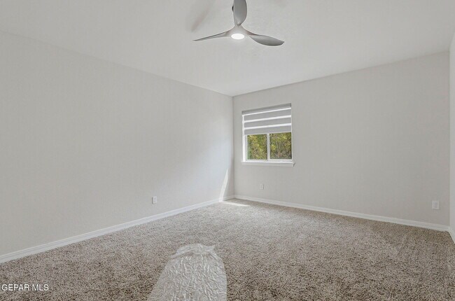 Building Photo - 3121 Tierra Paola Ln