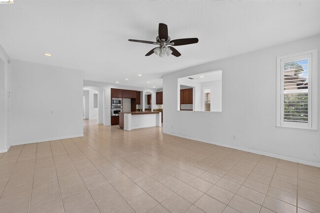 Building Photo - 6708 Sao Tiago Way