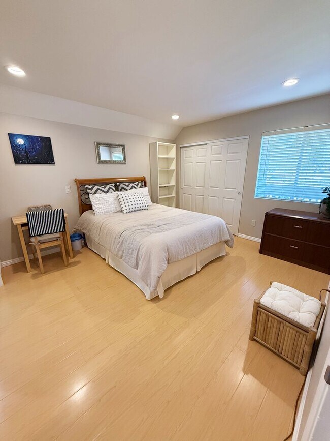 Building Photo - Beautiful 2 Bed/2 Bath Condo for Rent in Mission Verde!