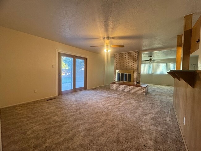 Building Photo - 20 Wildy Dr
