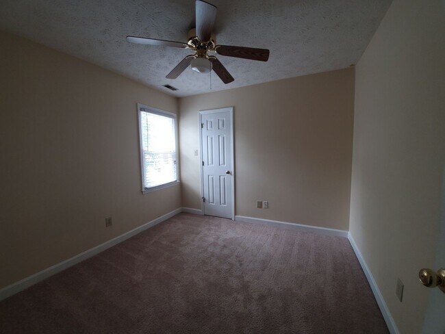 Building Photo - 3508 Gowan Ln