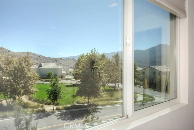 Building Photo - 24218 Hillcrest Dr