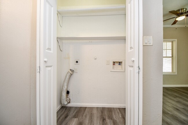 Building Photo - 1907 Lafferty Rd