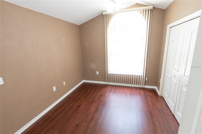 Building Photo - 16505 Lake Heather Dr