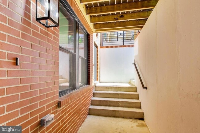 Building Photo - 4411 1/2 Illinois Ave NW Unit UNIT B