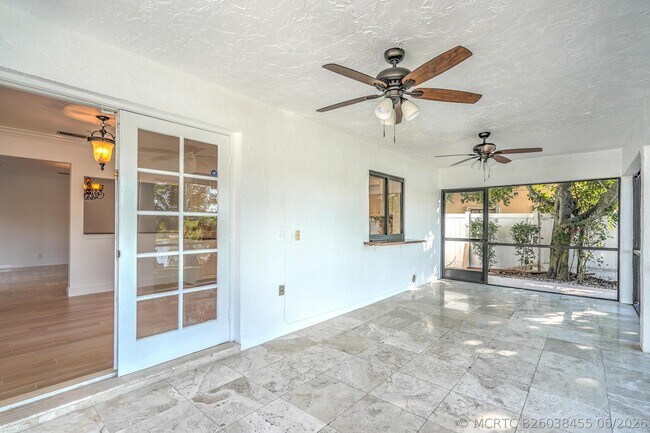 Building Photo - 5730 Vista Linda Ln