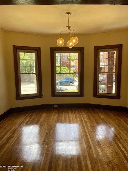Building Photo - 3930 Trumbull