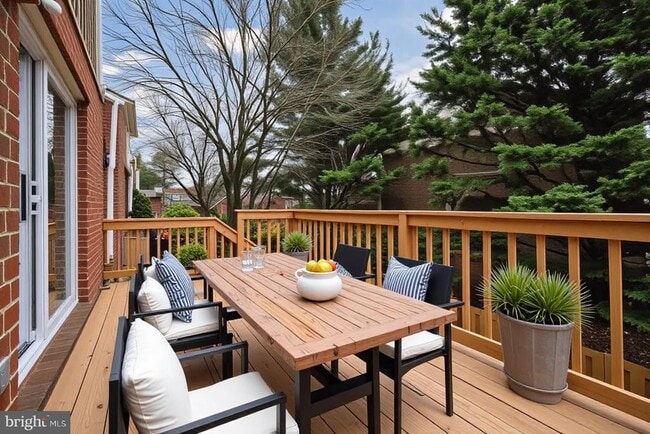 Building Photo - 8217 Township Dr