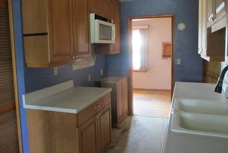 Building Photo - 348 Hilltop St