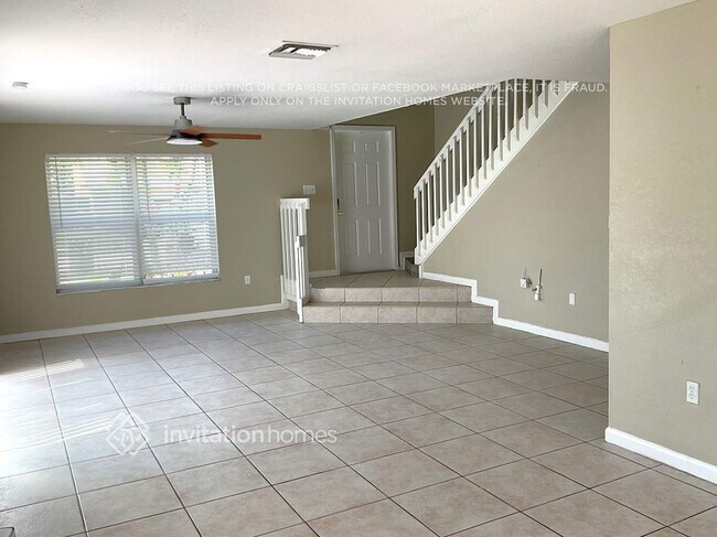 Building Photo - 9760 SW 9th Ct