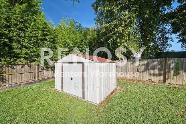 Building Photo - 548 Colony Rd